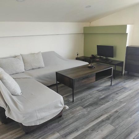 Apartamento Σοφίτα Καλλύνω Tesalónica Exterior foto